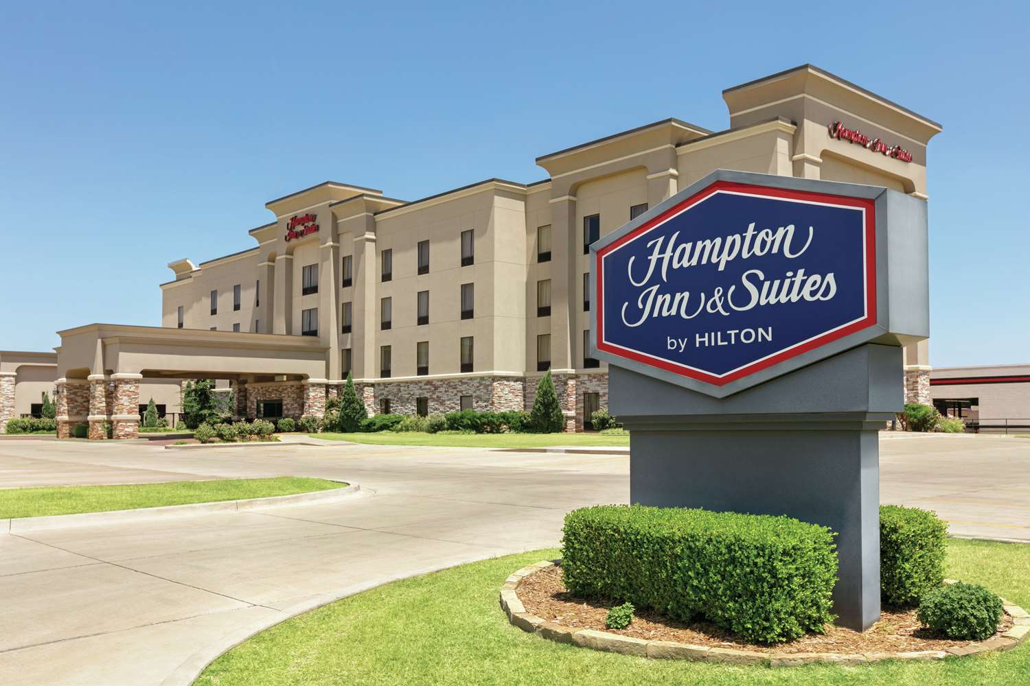 Hampton Inn & Suites Enid 1