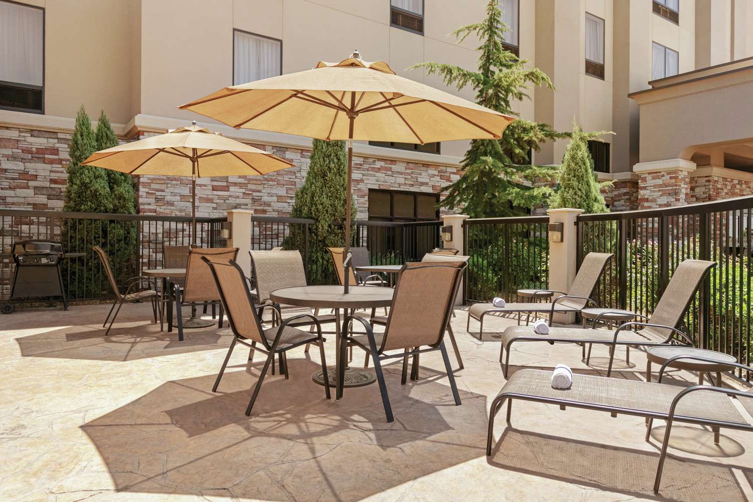Hampton Inn & Suites Enid 2