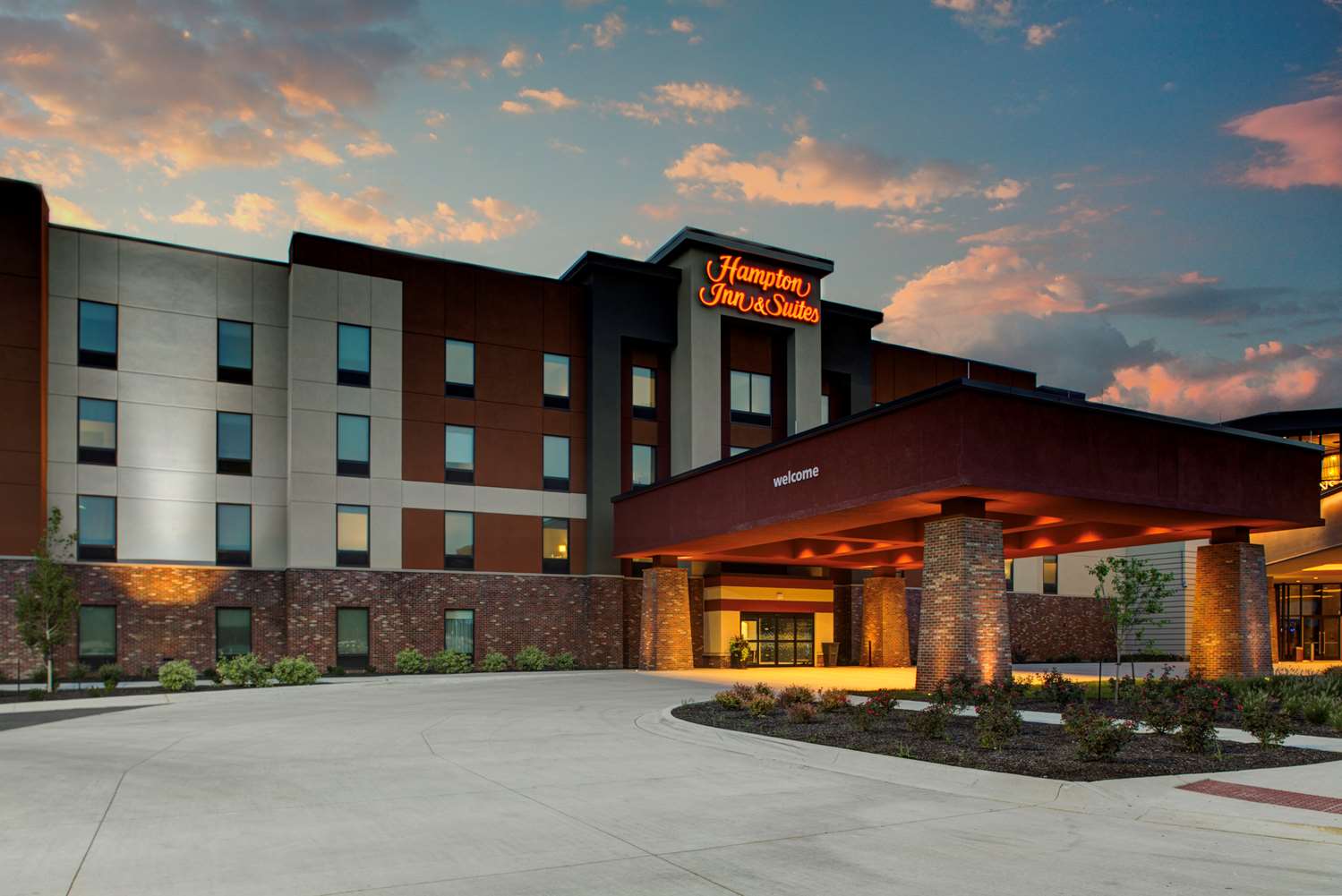 Hampton Inn & Suites by Hilton Pittsburg Kansas Crossing Casino near PSU 1