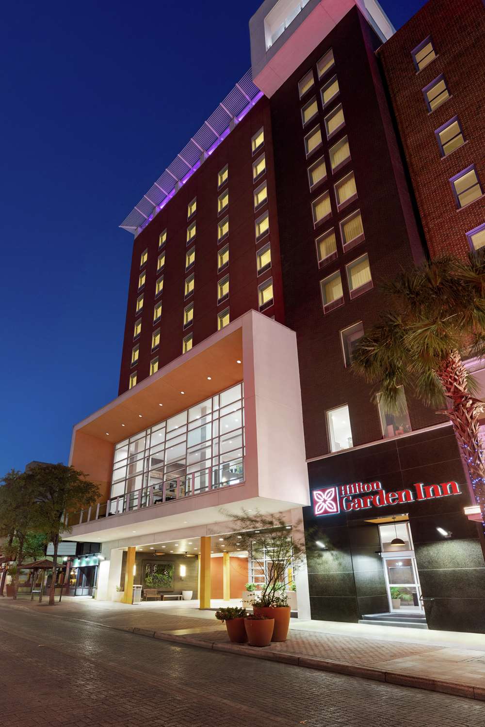 Hilton Garden Inn San Antonio Downtown Riverwalk 2