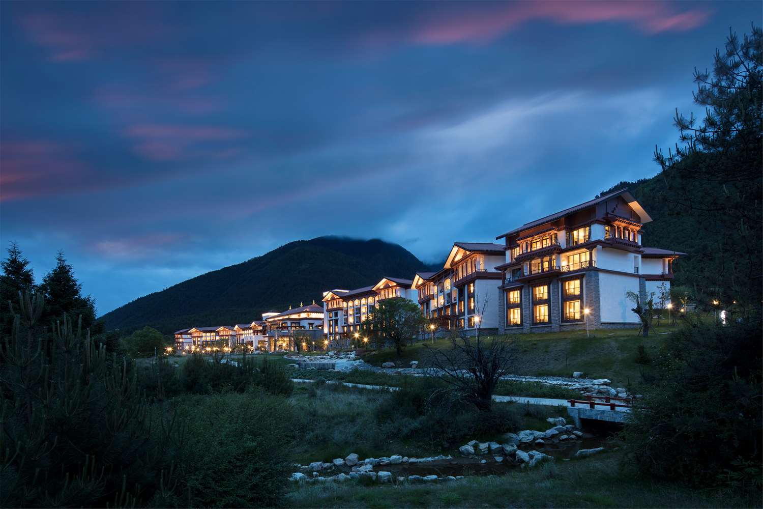 Hilton Linzhi Resort 1