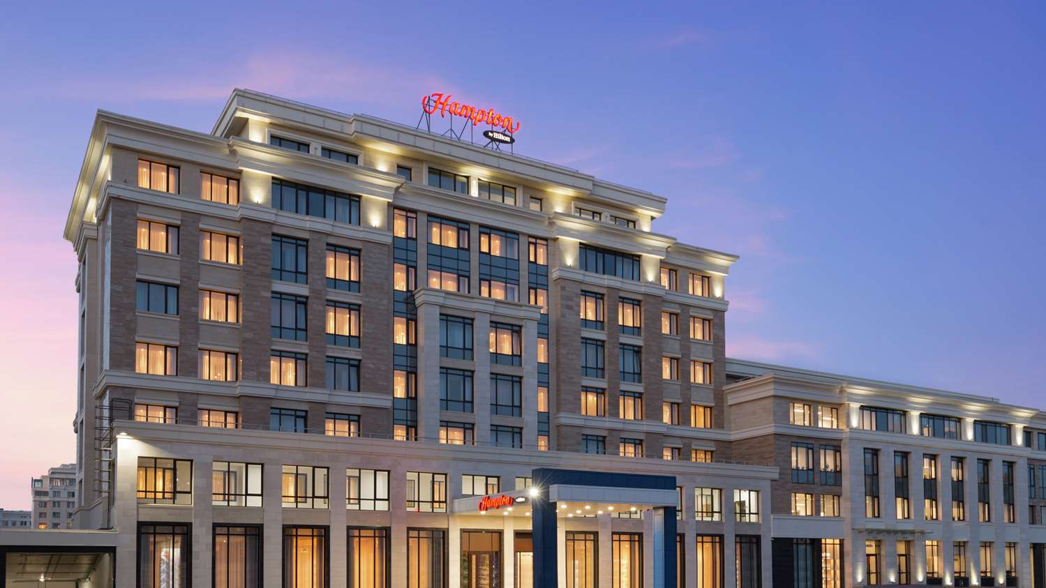 Sultan (Astana) – Hampton By Hilton Astana Triumphal Arch
