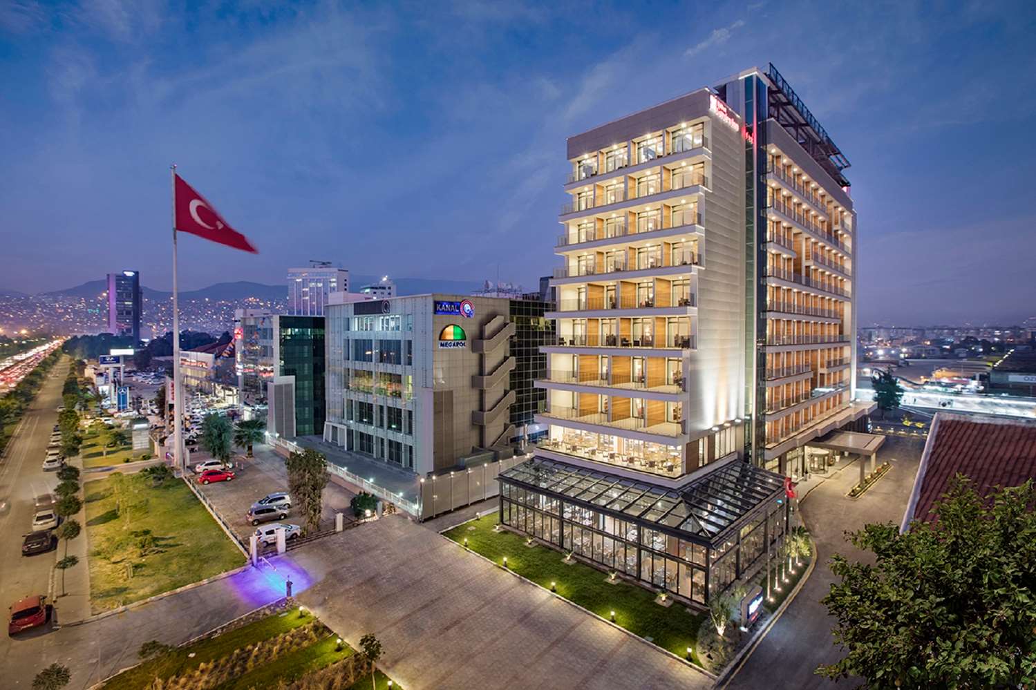 Hilton Garden Inn Izmir Bayrakli 1