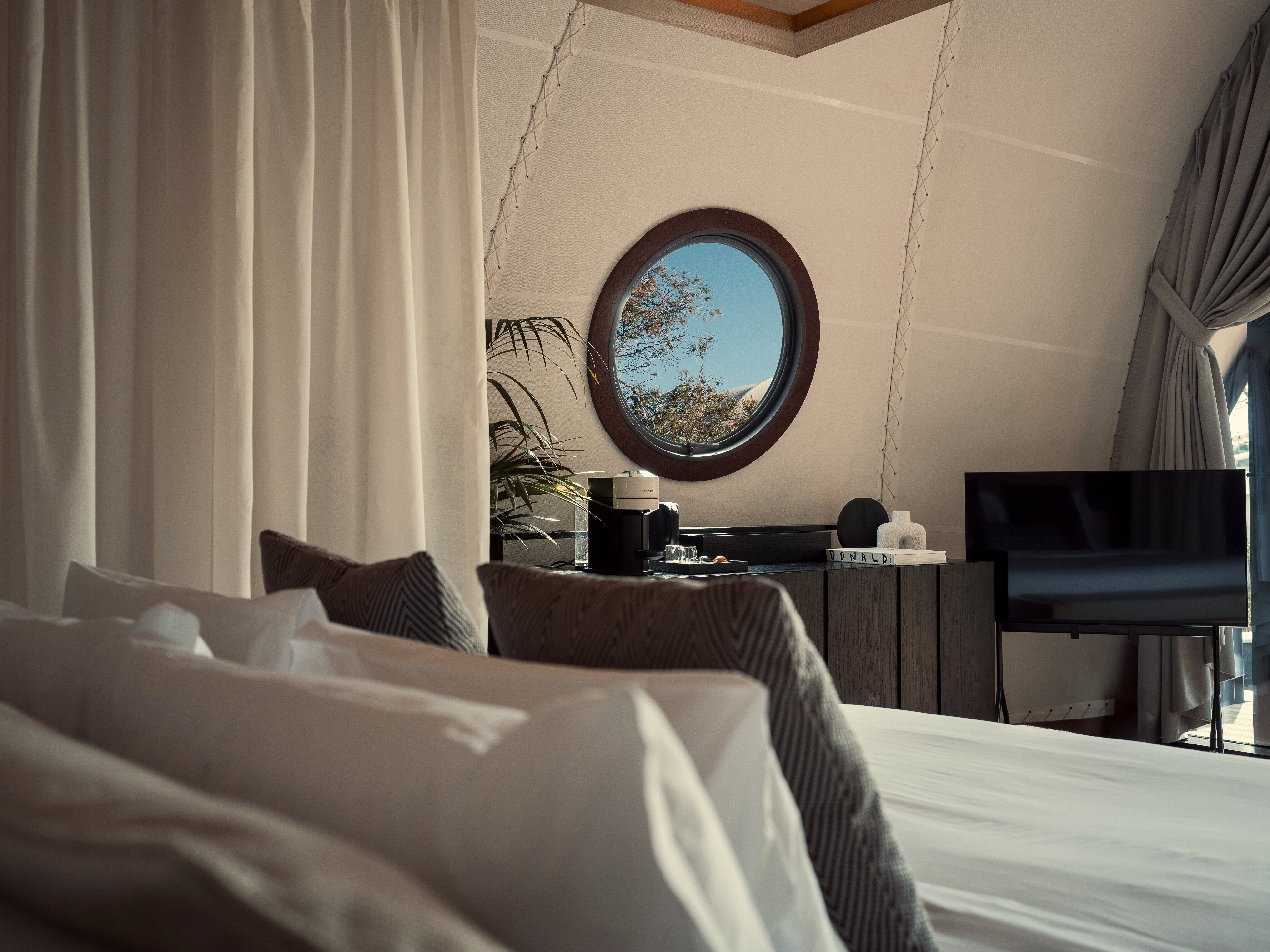 Couples Cabana with Plunge Pool