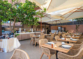 Hotel Pyriá 5
