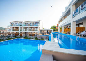 Brilliant Holiday Resort 4