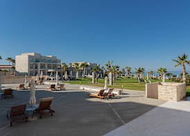 Amphora Hotel & Suites 3