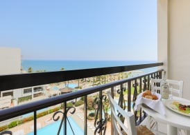 Sandy Beach Hotel & Spa 5