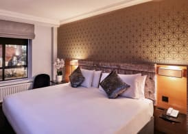 Handel's Hotel 3