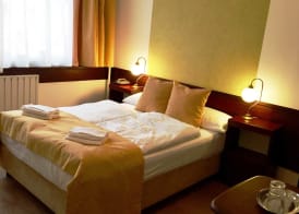 Hotel Gloria Budapest City Center 4