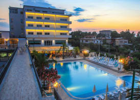Hotel Santa Lucia Le Sabbie d'Oro 2