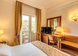 Pinewood Hotel Rome 4