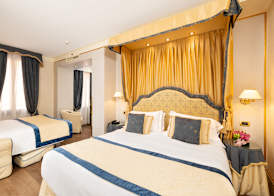 Hotel A La Commedia 4