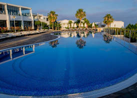 Theo Sunset Bay Hotel 4