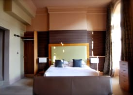 62 Castle Street Hotel 5