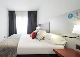 Ilunion Suites Madrid 3
