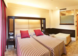 MLL Mediterranean Bay - Adults Only 5