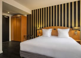 Aris Grand Place Hotel 3