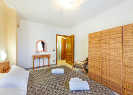 Rina Sea Apartments 5