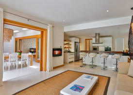 The Bay Club at Anahita 4