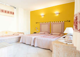 Hotel Domomea 4