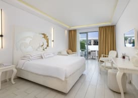 Diamond Deluxe Hotel - Adults Only & Spa 4