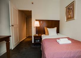 Ascot Hotel 4