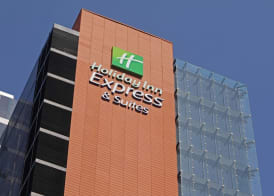 Holiday Inn Express & Suites Monterrey Valle by IHG 4