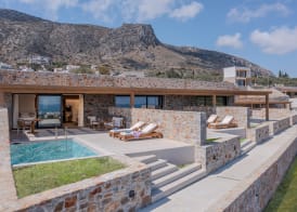 Deos Luxury Suites - Adults Only 3