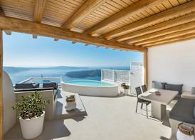 Aqua Luxury Suites by NOMÉE Hospitality Group 2