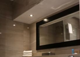 Flannery's Hotel 2
