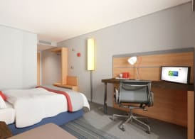Holiday Inn Express LONDON - LIMEHOUSE by IHG 2