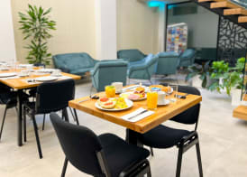 Hotel MG Poniente 2