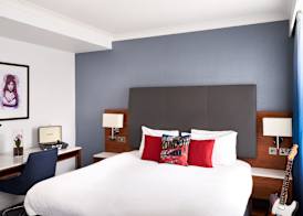 The Cumberland, London 4