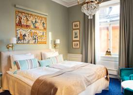 Lady Hamilton Hotel 2
