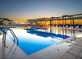 Adele Beach Hotel 5