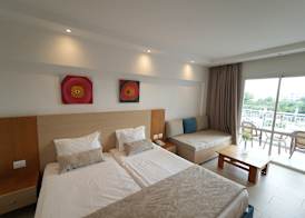 Golf Residence- Families and Couples Only 3