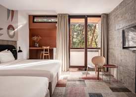Forest Hotel 5