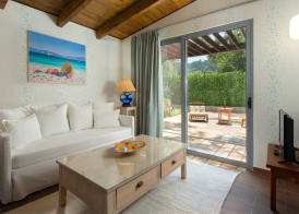 Dionysos Hotel 4