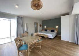Hotel Esmeralda Maris by LIVVO 3
