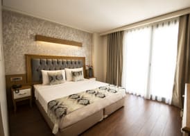 Eliza Hotel 4