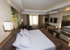 BGuest Hotel & Residence 4