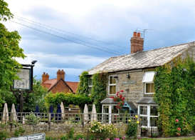 The Blue Boar - Historic Country Inn near Stratford-upon-Avon 4