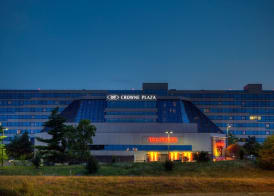 Crowne Plaza ST. LOUIS AIRPORT by IHG 2