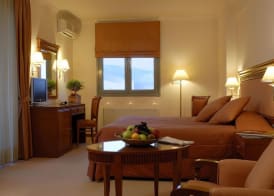 Athens Atrium Hotel & Jacuzzi Suites 3
