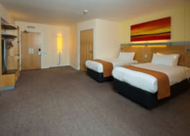 Holiday Inn Express HAMILTON by IHG 3