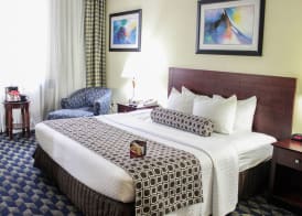 Crowne Plaza CLEVELAND AIRPORT by IHG 5