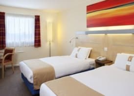 Holiday Inn Express CARDIFF AIRPORT by IHG 2