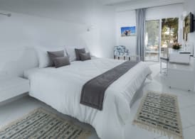 Hari Club Beach Resort 2