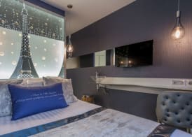 Hotel Les Bulles De Paris 5